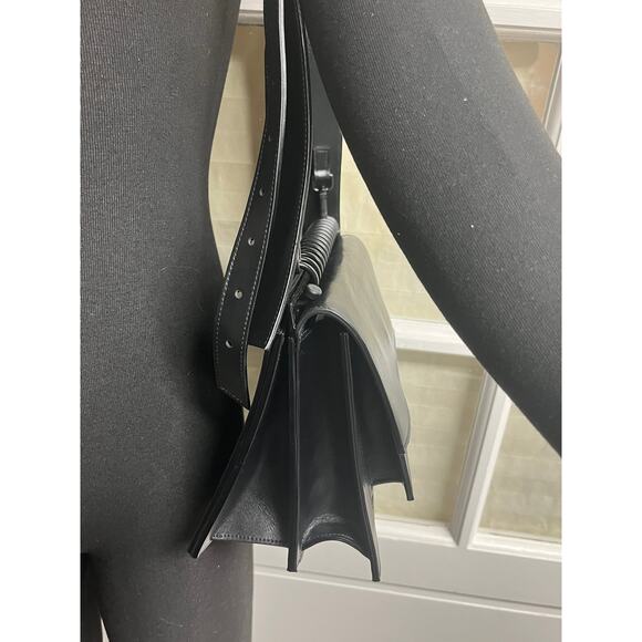 Atribut Handcrafted Black Leather Bag Detachable and resizable Leather Strap - Picture 11 of 15